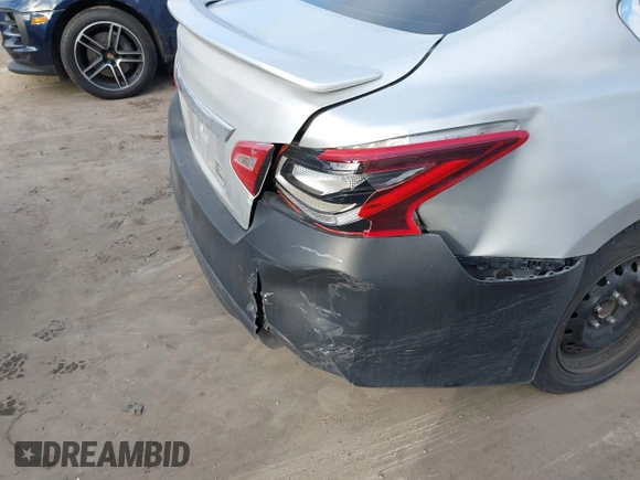 2017 Nissan Altima SL with VIN 1N4AL3AP6HC123908, listed as a IAAI auction lot 41670999 with 90,846 mi miles and . Bid and sale history available at DreamBid. Image 17.