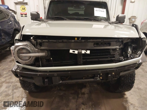 2021 Ford Bronco z VIN 1FMEE5DP0MLA64549, wystawiony jako IAAI lot #41719646 z przebiegiem 33 089 mil mil oraz . Historia ofert i sprzedaży dostępna na DreamBid. Obrazek 6.