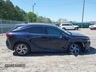 2024 Lexus RX 350 z VIN JTJCHMAA5R2015211, wystawiony jako IAAI lot #42048604 z przebiegiem 4441 mil mil oraz . Historia ofert i sprzedaży dostępna na DreamBid. Obrazek 13.