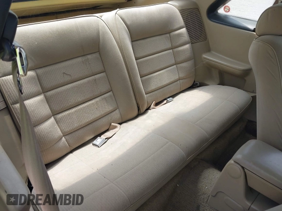 1988 Ford Mustang z VIN 1FABP41AXJF163469, wystawiony jako IAAI lot #42473799 z przebiegiem 89 307 mil mil oraz . Historia ofert i sprzedaży dostępna na DreamBid. Obrazek 8.