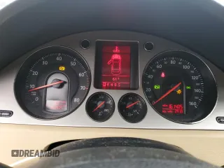 2008 Volkswagen Passat Komfort z VIN WVWLK73C28E049334, wystawiony jako Copart lot #58860715 z przebiegiem 161 405 mil mil oraz Szkoda całkowita • Salvage title. Historia ofert i sprzedaży dostępna na DreamBid. Obrazek 9.