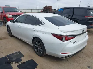 2019 Lexus ES 350 with VIN 58ABZ1B16KU001678, listed as a IAAI auction lot 41579443 with 146,789 mi miles and . Bid and sale history available at DreamBid. Image 3.
