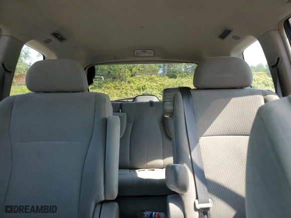 2010 Toyota Highlander with VIN 5TDBK3EH1AS032389, listed as a Copart auction lot 69940654 with 121,001 mi miles and Salvage Title. Bid and sale history available at carsss.com. Image 10.