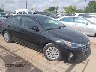 2020 Hyundai Elantra SE z VIN 5NPD74LF9LH611530, wystawiony jako IAAI lot #42044074 z przebiegiem 68 941 mil mil oraz . Historia ofert i sprzedaży dostępna na DreamBid. Obrazek 1.