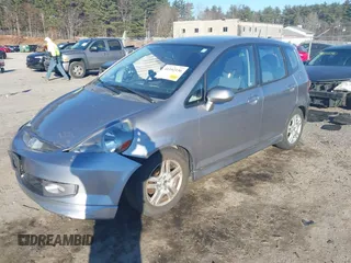 2007 Honda Fit Sport with VIN JHMGD37627S041628, listed as a IAAI auction lot 41102156 with 258,360 mi miles. Bid and sale history available at carsss.com. Image 17.