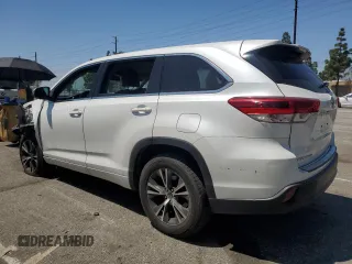 2018 Toyota Highlander LE with VIN 5TDZZRFH0JS287157, listed as a Copart auction lot 64068185 with 71,005 mi miles and Clean title. Bid and sale history available at DreamBid. Image 2.