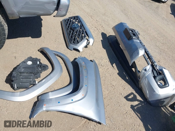 2021 Toyota Tacoma SR5 with VIN 3TMAZ5CN5MM156116, listed as a IAAI auction lot 42017208 with 34,410 mi miles and . Bid and sale history available at DreamBid. Image 12.