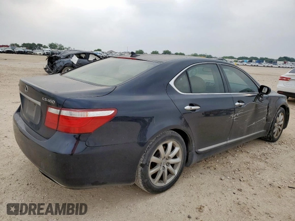 2008 Lexus LS 460 z VIN JTHBL46F385082774, wystawiony jako Copart lot #57446015 z przebiegiem 195 602 mil mil oraz Szkoda całkowita • Salvage title. Historia ofert i sprzedaży dostępna na DreamBid. Obrazek 3.