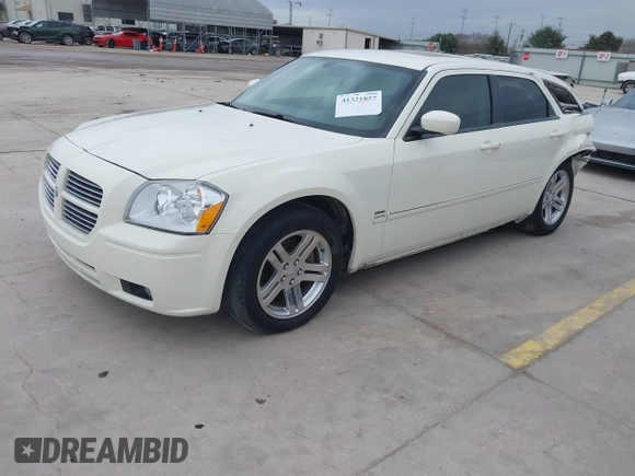 2005 Dodge Magnum RT with VIN 2D8GV58245H510374, listed as a IAAI auction lot 41321857 with 1 mi miles. Bid and sale history available at carsss.com. Image 19.