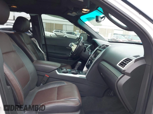 2014 Ford Explorer Sport z VIN 1FM5K8GT3EGB49107, wystawiony jako IAAI lot #41400418 z przebiegiem 150 755 mil mil oraz . Historia ofert i sprzedaży dostępna na DreamBid. Obrazek 5.