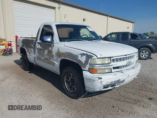 2002 Chevrolet Silverado 1500 LS with VIN 1GCEK14T92Z288688, listed as a IAAI auction lot 42051696 with 271,905 mi miles. Bid and sale history available at carsss.com. Image 6.