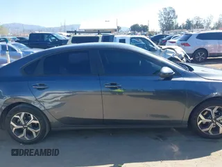 2021 Kia Forte LXS with VIN 3KPF24AD7ME370176, listed as a IAAI auction lot 41762420 with 24,458 mi miles. Bid and sale history available at carsss.com. Image 13.