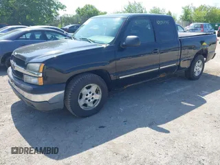 2005 Chevrolet Silverado 1500 LS with VIN 2GCEC19T851227917, listed as a IAAI auction lot 42535745 with 206,592 mi miles and . Bid and sale history available at DreamBid. Image 2.