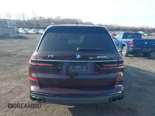 2023 BMW X7 M60i z VIN 5UX33EM03P9R02884, wystawiony jako IAAI lot #41879035 z przebiegiem 45 466 mil mil oraz . Historia ofert i sprzedaży dostępna na DreamBid. Obrazek 16.