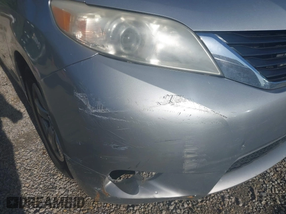 2013 Toyota Sienna LE AAS with VIN 5TDKK3DCXDS369976, listed as a IAAI auction lot 42161009 with 183,408 mi miles. Bid and sale history available at carsss.com. Image 21.