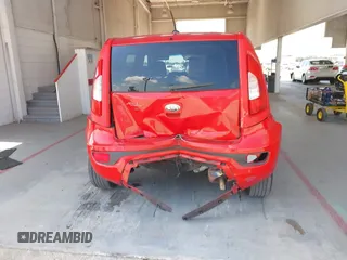 2013 Kia Soul + z VIN KNDJT2A63D7536836, wystawiony jako IAAI lot #42341811 z przebiegiem 118 226 mil mil oraz . Historia ofert i sprzedaży dostępna na DreamBid. Obrazek 16.
