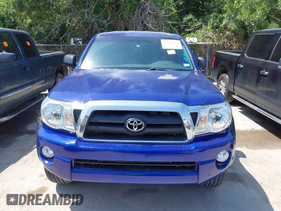 2005 Toyota Tacoma PreRunner z VIN 3TMJU62N75M001803, wystawiony jako IAAI lot #42329450 z przebiegiem 138 188 mil mil oraz . Historia ofert i sprzedaży dostępna na DreamBid. Obrazek 12.