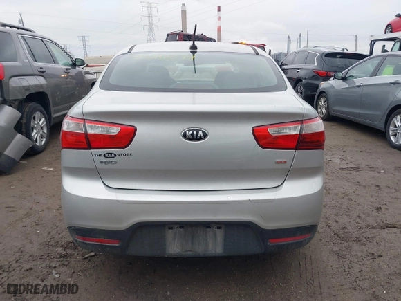 2015 Kia Rio LX with VIN KNADM4A39F6452036, listed as a IAAI auction lot 41516879 with 95,775 mi miles. Bid and sale history available at carsss.com. Image 17.