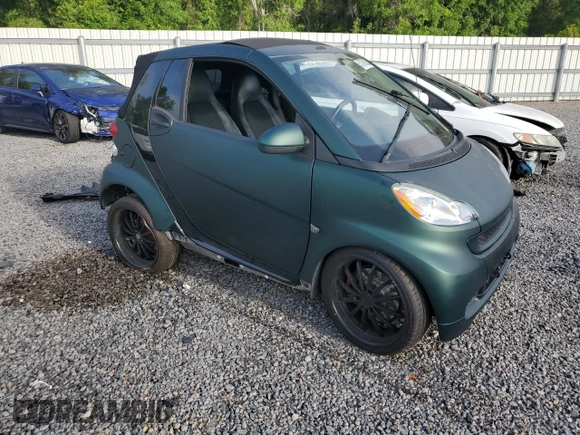 2009 Smart fortwo Passion z VIN WMEEK31X89K289001, wystawiony jako Copart lot #51781925 z przebiegiem 79 742 mil mil oraz Szkoda całkowita • Salvage title. Historia ofert i sprzedaży dostępna na DreamBid. Obrazek 4.