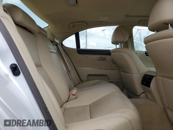 2016 Lexus LS 460 с VIN JTHBL5EF5G5140423, выставлен на аукционе Copart как лот 50889305 с пробегом 71 758 миль миль и Списание • Salvage title. История ставок и продаж доступна на DreamBid. Изображение 10.