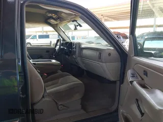2004 GMC Yukon SLT with VIN 1GKEC13V94J125366, listed as a IAAI auction lot 42089017 with 287,827 mi miles. Bid and sale history available at carsss.com. Image 5.