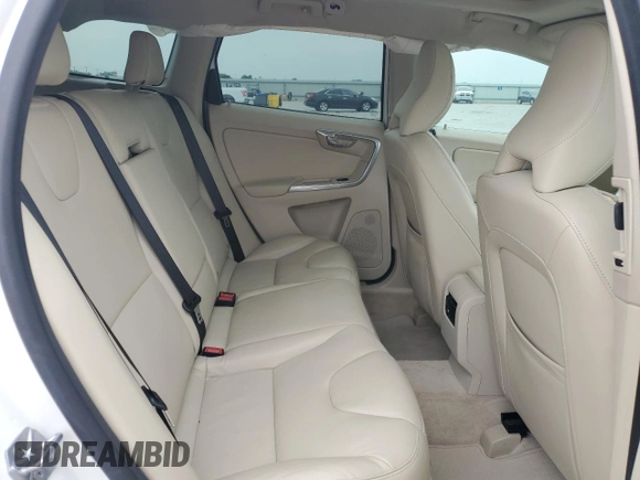 2016 Volvo XC60 T5 Drive-E Premier z VIN YV440MDK4G2802230, wystawiony jako Copart lot #53630115 z przebiegiem 45 417 mil mil oraz Szkoda całkowita • Salvage title. Historia ofert i sprzedaży dostępna na DreamBid. Obrazek 11.