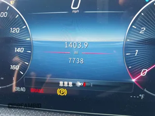 2025 Mercedes-Benz CLA 250 z VIN W1K5J4GBXSN481534, wystawiony jako IAAI lot #42254760 z przebiegiem 7 738 mil mil oraz . Historia ofert i sprzedaży dostępna na DreamBid. Obrazek 7.