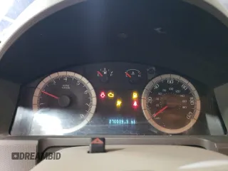 2008 Ford Escape XLT с VIN 1FMCU03108KB46450, выставлен на аукционе Copart как лот 52504505 с пробегом 270 039 миль миль и Списание • Salvage title. История ставок и продаж доступна на DreamBid. Изображение 9.