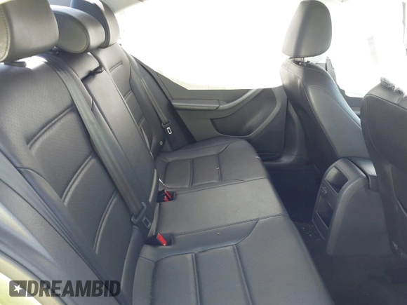 2017 Volkswagen Jetta SEL z VIN 3VWL17AJ6HM407708, wystawiony jako IAAI lot #41848360 z przebiegiem Nie podano mil oraz . Historia ofert i sprzedaży dostępna na DreamBid. Obrazek 8.