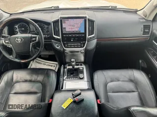 2016 Toyota Land Cruiser z VIN JTMCY7AJ4G4037285, wystawiony jako Copart lot #55363515 z przebiegiem 195 028 mil mil oraz Czysty tytuł • Clean title. Historia ofert i sprzedaży dostępna na DreamBid. Obrazek 9.