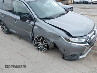2018 Mitsubishi Outlander ES z VIN JA4AZ2A32JZ004749, wystawiony jako IAAI lot #42172216 z przebiegiem 95 533 mil mil oraz . Historia ofert i sprzedaży dostępna na DreamBid. Obrazek 6.