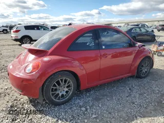 2008 Volkswagen New Beetle Coupe S with VIN 3VWRW31C88M507511, listed as a Copart auction lot 81993504 with 160,752 mi miles and Salvage Title. Bid and sale history available at carsss.com. Image 3.