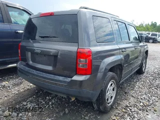 2016 Jeep Patriot Sport z VIN 1C4NJPBA6GD576356, wystawiony jako IAAI lot #42173101 z przebiegiem 140 581 mil mil oraz . Historia ofert i sprzedaży dostępna na DreamBid. Obrazek 4.