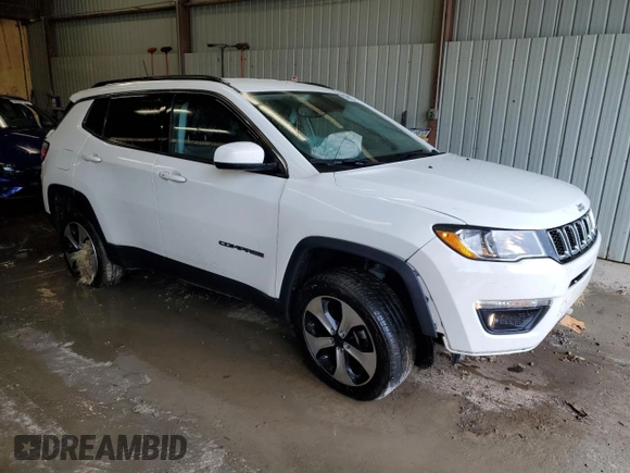 2019 Jeep Compass Latitude with VIN 3C4NJDBB6KT598559, listed as a Copart auction lot 58313545 with 70,022 mi miles and Salvage title. Bid and sale history available at DreamBid. Image 4.