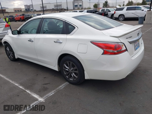2015 Nissan Altima S with VIN 1N4AL3AP9FC468198, listed as a IAAI auction lot 41511370 with 58,085 mi miles and . Bid and sale history available at DreamBid. Image 3.