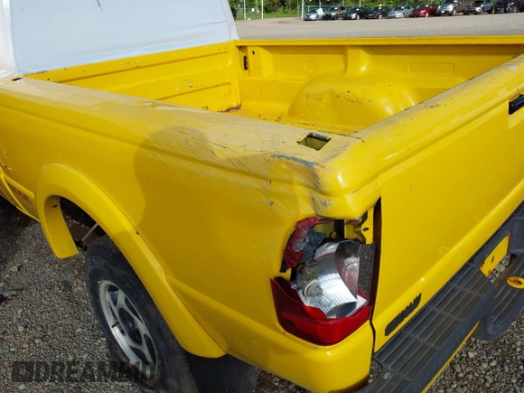 2001 Ford Ranger XL with VIN 1FTYR10U11TA99784, listed as a IAAI auction lot 42091923 with 176,037 mi miles and . Bid and sale history available at carsss.com. Image 13.