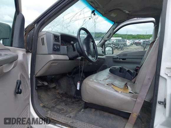 1999 Ford F-350 XL with VIN 1FTSW31F7XED56678, listed as a IAAI auction lot 42440204 with 299,170 mi miles and . Bid and sale history available at DreamBid. Image 5.