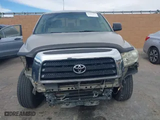 2007 Toyota Tundra SR5 with VIN 5TFRV54197X031872, listed as a IAAI auction lot 41593418 with 246,426 mi miles. Bid and sale history available at carsss.com. Image 6.