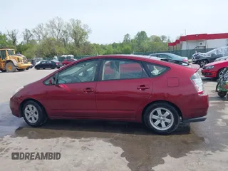 2005 Toyota Prius with VIN JTDKB20U957010252, listed as a IAAI auction lot 42119577 with 117,717 mi miles. Bid and sale history available at carsss.com. Image 14.