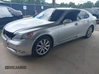 2007 Lexus LS 460 z VIN JTHBL46F575044235, wystawiony jako IAAI lot #42518998 z przebiegiem 224 489 mil mil oraz . Historia ofert i sprzedaży dostępna na DreamBid. Obrazek 2.