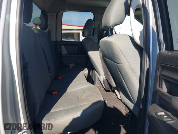 2016 Ram 1500 Express z VIN 1C6RR7FTXGS188572, wystawiony jako IAAI lot #41699775 z przebiegiem 156 990 mil mil oraz . Historia ofert i sprzedaży dostępna na DreamBid. Obrazek 8.