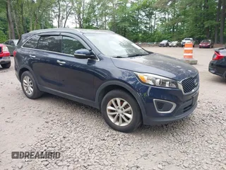 2017 Kia Sorento LX z VIN 5XYPG4A34HG262040, wystawiony jako IAAI lot #42443176 z przebiegiem 76 559 mil mil oraz . Historia ofert i sprzedaży dostępna na DreamBid. Obrazek 1.