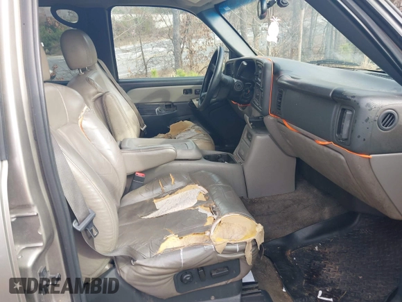 2002 Chevrolet Tahoe LS z VIN 1GNEC13Z22R197594, wystawiony jako IAAI lot #41475477 z przebiegiem 384 968 mil mil oraz . Historia ofert i sprzedaży dostępna na DreamBid. Obrazek 5.