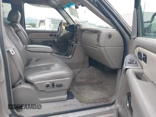 2004 GMC Sierra Denali z VIN 2GTFK69U741354475, wystawiony jako IAAI lot #42334568 z przebiegiem 305 379 mil mil oraz . Historia ofert i sprzedaży dostępna na DreamBid. Obrazek 5.