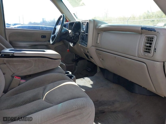 2003 Chevrolet Silverado 2500HD LS with VIN 1GCHK231X3F227601, listed as a IAAI auction lot 41295238 with 218,021 mi miles. Bid and sale history available at carsss.com. Image 5.