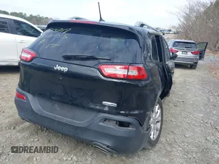 2018 Jeep Cherokee Latitude with VIN 1C4PJLCX1JD513919, listed as a IAAI auction lot 41794393 with 109,250 mi miles and . Bid and sale history available at DreamBid. Image 4.