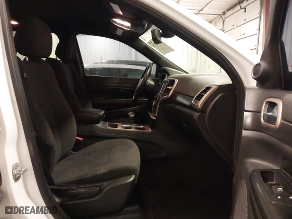2015 Jeep Grand Cherokee Altitude with VIN 1C4RJFAG2FC905673, listed as a IAAI auction lot 41334271 with 160,531 mi miles. Bid and sale history available at carsss.com. Image 5.
