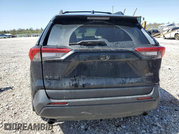 2024 Toyota RAV4 Hybrid LE z VIN 2T3UWRFV3RW193860, wystawiony jako Copart lot #52138735 z przebiegiem 50 956 mil mil oraz Szkoda całkowita • Salvage title. Historia ofert i sprzedaży dostępna na DreamBid. Obrazek 6.