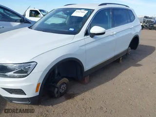 2020 Volkswagen Tiguan SE with VIN 3VV3B7AX0LM039721, listed as a IAAI auction lot 41627081 with 56,405 mi miles. Bid and sale history available at carsss.com. Image 6.
