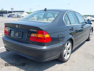 2005 BMW 3 Series 330i с VIN WBAEV53435KM40855, выставлен на аукционе IAAI как лот 42344505 с пробегом 120 060 миль миль и . История ставок и продаж доступна на DreamBid. Изображение 4.